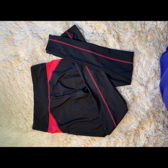 STEVE MADDEN Active Athletic Leggings - Small - Picture 3 of 5